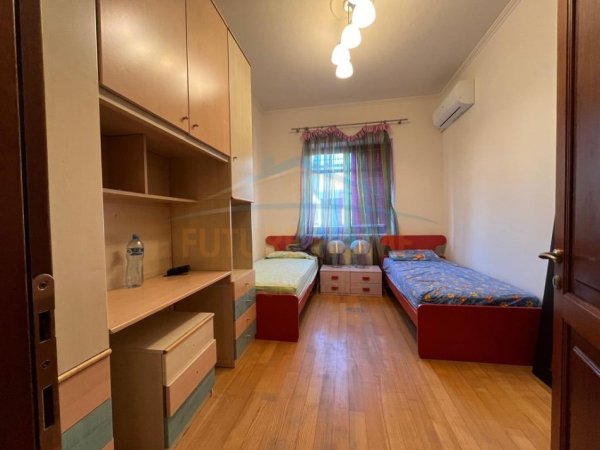 0683487469 Tirane, jepet me qera Vile 2 Katshe Kati 0, 900 m² (Rruga e Dibres , Prane Medreses)