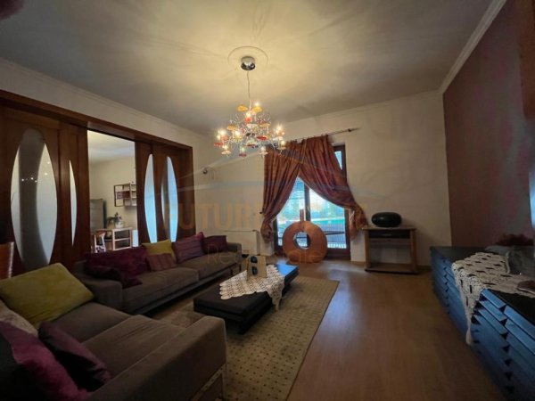 0683487469 Tirane, jepet me qera Vile 2 Katshe Kati 0, 900 m² (Rruga e Dibres , Prane Medreses)