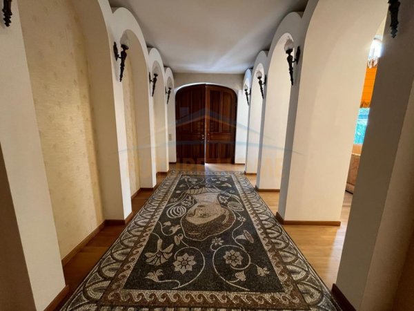 0683487469 Tirane, jepet me qera Vile 2 Katshe Kati 0, 900 m² (Rruga e Dibres , Prane Medreses)