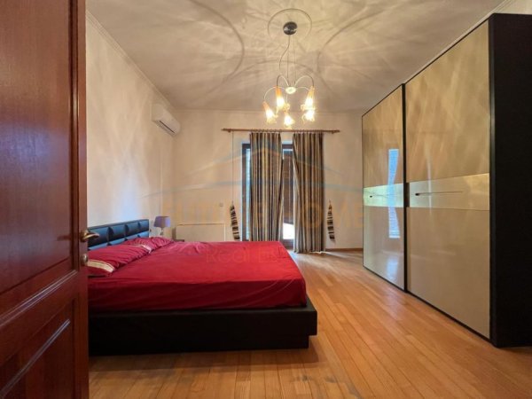0683487469 Tirane, jepet me qera Vile 2 Katshe Kati 0, 900 m² (Rruga e Dibres , Prane Medreses)