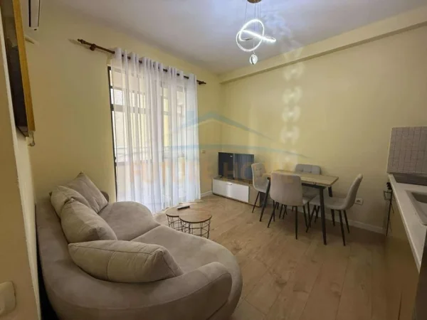 0683487469 Tirane, shitet apartament 1+1 Kati 4, 62 m² 89.000 € (Yzberisht , Prane Nela 6)