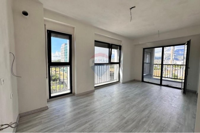 Tirane, shitet apartament 1+1+Ballkon , 70 m² 126.000 € 