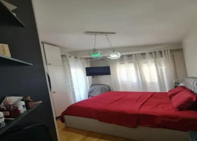 Tirane, shitet apartament 2+1+Ballkon , 98 m² 210.000 € (Brryli)