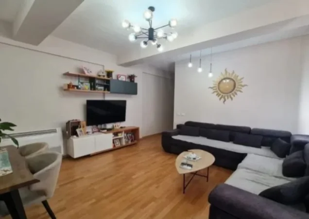 Tirane, shitet apartament 2+1+Ballkon , 98 m² 210.000 € (Brryli)
