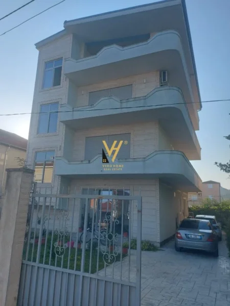 Tirane, shitet Vile 4 Katshe Kati 0, 480 m² 380.000 € (KOMBINAT)