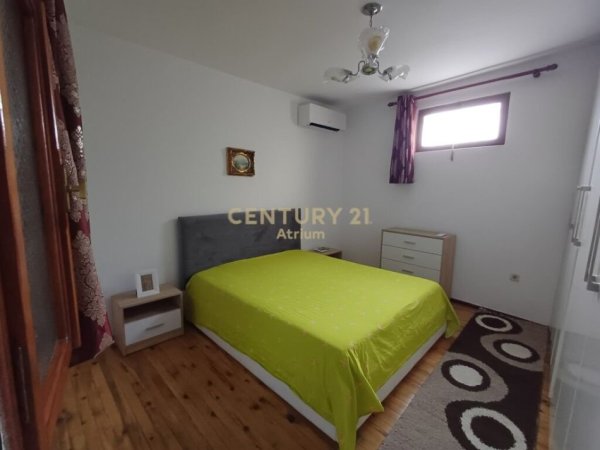 Tirane, jepet me qera apartament 3+1 Kati 1, 100 m² 480 € (Tek Varri i Bamit)