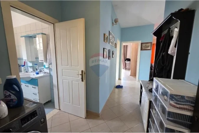 Tirane, shitet apartament 2+1+Ballkon , 125 m² 150.000 € 