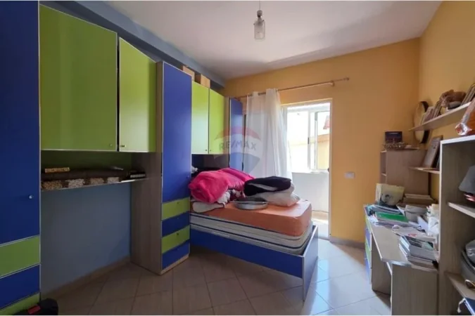 Tirane, shitet apartament 2+1+Ballkon , 125 m² 150.000 € 