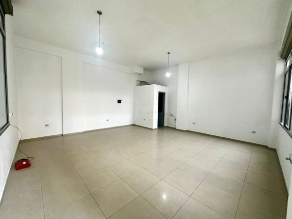 Tirane, shitet ambjent biznesi , 50 m² 79.000 € 