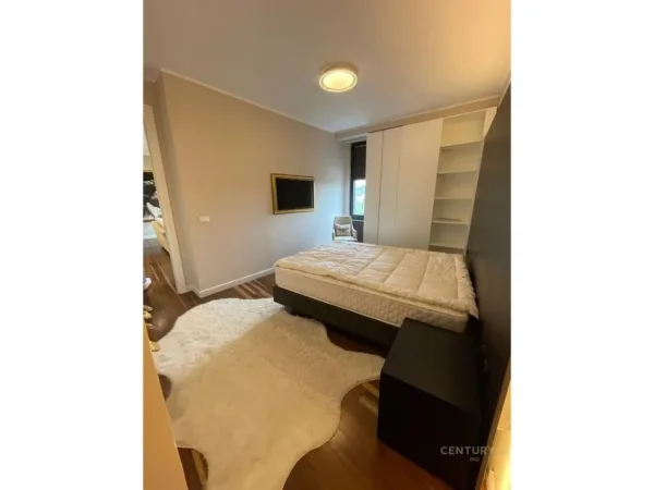 Tirane, jepet me qera apartament 1+1 Kati 7, 88 m² 1.250 € (Park Gate)