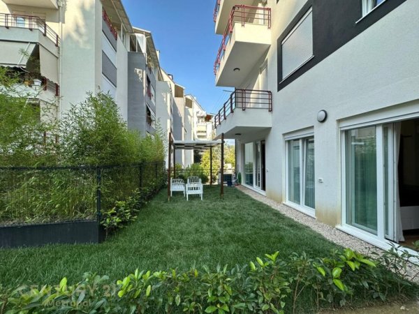 Tirane, jepet me qera apartament 2+1 Kati 1, 100 m² 1.300 € (LIQENI I THATE)