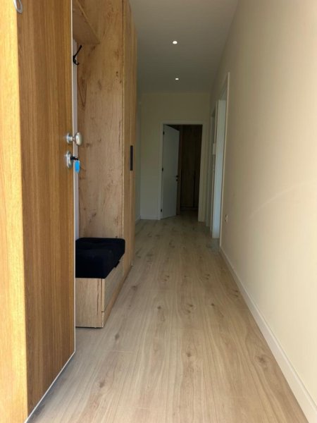 Tirane, jepet me qera apartament 1+1, Kati 1, 60 m² 400 € (Ali Demi)