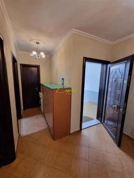 Tirane, jepet me qera apartament 2+1 Kati 2, 100 m² 550 € (SELITE)