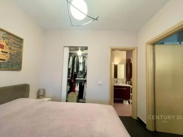 Tirane, jepet me qera apartament 2+1 Kati 3, 110 m² 800 € (DON BOSKO)