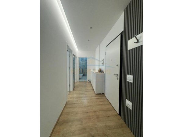0683487469 Tirane, jepet me qera apartament 2+1 Kati 6, 80 m² 700 € (DON BOSKO)