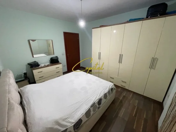 Tirane, jepet me qera apartament 1+1 Kati 3, 70 m² 600 € (LIQENI I THATE)
