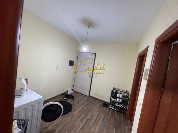Tirane, jepet me qera apartament 1+1 Kati 3, 70 m² 600 € (LIQENI I THATE)