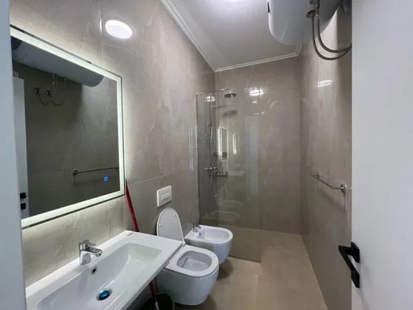 Tirane, shitet apartament 2+1 Kati 5, 114 m² 