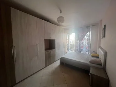 Tirane, shitet apartament 1+1 Kati 8, 77 m² 105.000 € (Unaza e re)