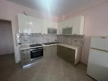 Tirane, shitet apartament 1+1 Kati 8, 77 m² 105.000 € (Unaza e re)