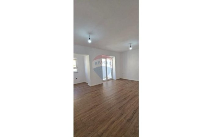 Tirane, shitet apartament 1+1 , 55 m² 153.000 € 