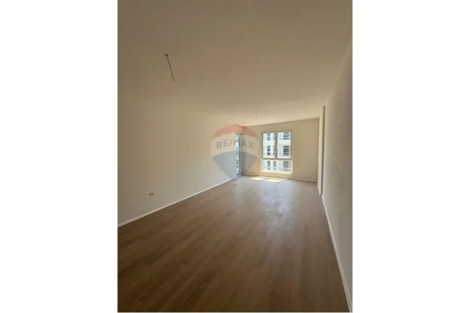 Tirane, shitet apartament 2+1+Ballkon , 104 m² 110.000 € 