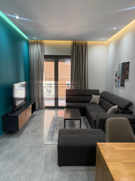 jepet me qera apartament 1+1 , 72 m² 900 € (Kompleksi Delijorgj)