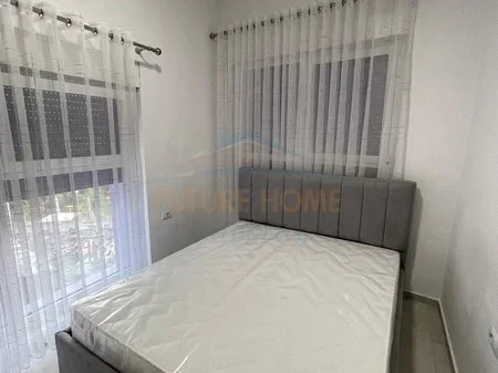 Tirane, shitet apartament 1+1+Ballkon Kati 4, 66 m² 96.000 € (Ali Demi, Kompleksi Mangalem)