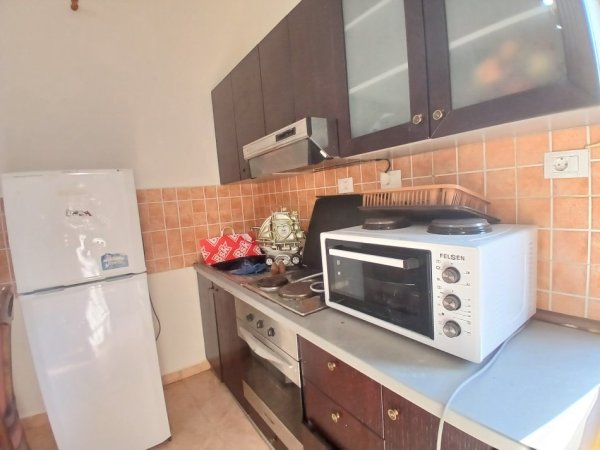 Tirane, jepet me qera apartament 1+1 Kati 2, 60 m² 400 € (Harry fulls)