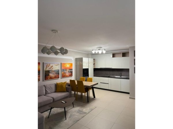 Tirane, shes apartament 1+1 Kati 1, 90 m² 290.000 € (Gjiri i Lalezit)