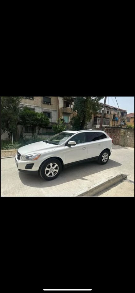 Tirane, shes SUV | Xhip Volvo Benzin+Gaz, e bardhë automatik Klima 8.500 €
