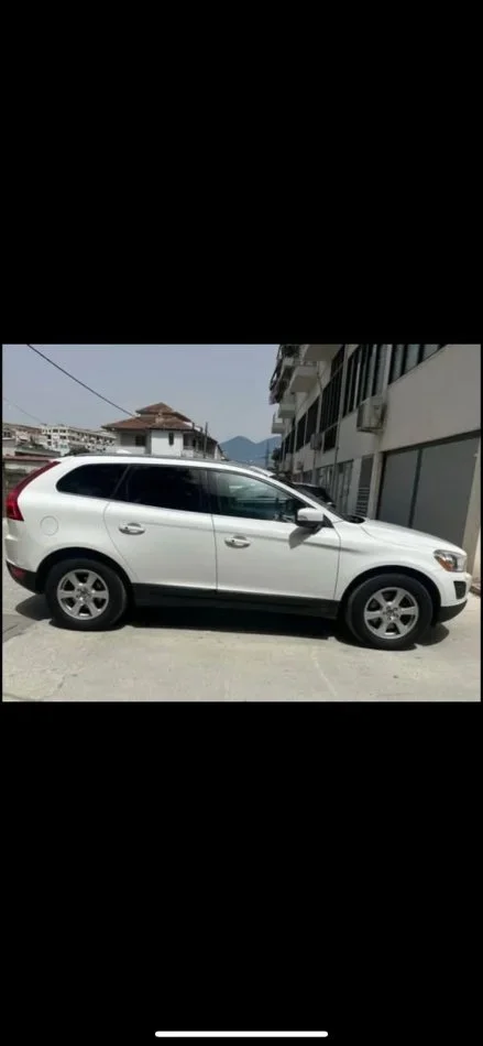 Tirane, shes SUV | Xhip Volvo Benzin+Gaz, e bardhë automatik Klima 8.500 €
