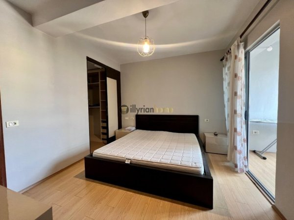 Tirane, jepet me qera apartament 2+1+Ballkon Kati 6, 106 m² 700 € (Pallati me Shigjeta)