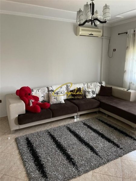 Tirane, jepet me qera apartament 2+1 Kati 3, 93 m² 400 € (LAPRAKE)