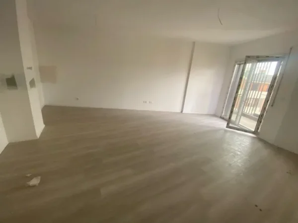 Tirane, shes apartament 2+1 , 99 m² 218.000 € (Kodra e diellit I)