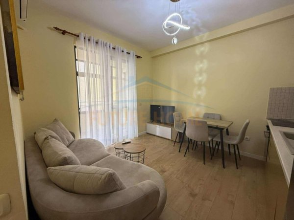 Tirane, shitet apartament 1+1+Ballkon Kati 4, 61 m² 89.000 € (NELA 6)   UNA56543