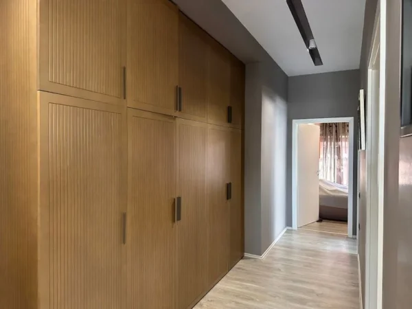 Tirane, shitet apartament 2+1+Ballkon Kati 4, 138 m² 205.000 €