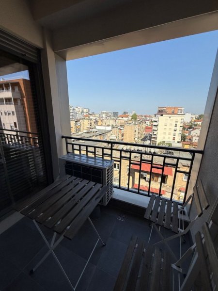 Tirane, jepet me qera apartament 1+1 Kati 6, 65 m² 650 € (SHKOLLA KUQE)