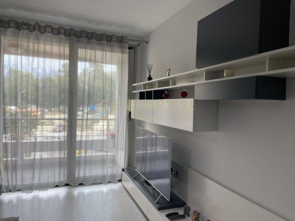 Tirane, jepet me qera apartament 2+1+Aneks+Ballkon Kati 3, 92 m² 1.650 € (Neom120624)
