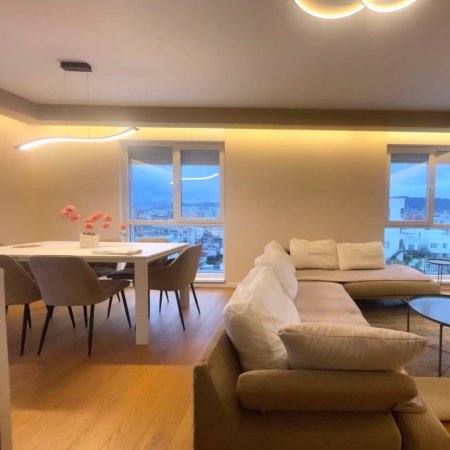Tirane, shitet apartament 3+1 , 139 m² (Kompleksi Kontakt)