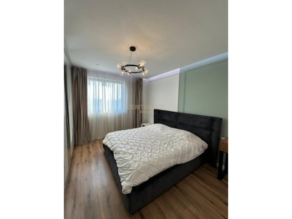 Tirane, jepet me qera apartament 3+1+Aneks+Ballkon Kati 11, 130 m² 1.200 € (Astir)