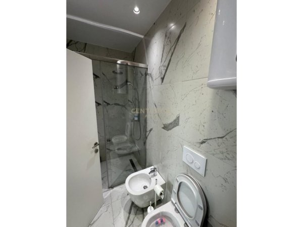 Tirane, jepet me qera apartament 3+1+Aneks+Ballkon Kati 11, 130 m² 1.200 € (Astir)