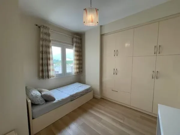 APARTAMENT 2+1 ME QIRA  800 € (LIQENI I THATE)