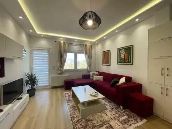 APARTAMENT 2+1 ME QIRA  800 € (LIQENI I THATE)