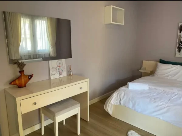 APARTAMENT 2+1 ME QIRA  800 € (LIQENI I THATE)