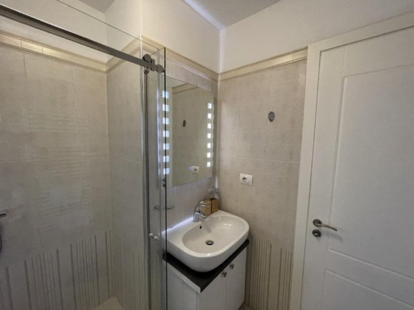 APARTAMENT 2+1 ME QIRA  800 € (LIQENI I THATE)