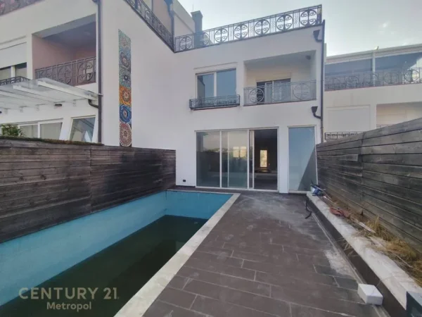 Tirane, jepet me qera Vile 4+1 Kati 1, 420 m² 5.000 € (Kodra e Diellit)