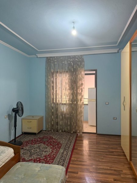Tirane, jepet me qera apartament 2+1+Ballkon Kati 5, 120 m² 650 € (Rruga Frang Bardhi)