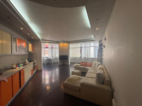 Tirane, jepet me qera apartament 2+1+Ballkon Kati 5, 120 m² 650 € (Rruga Frang Bardhi)