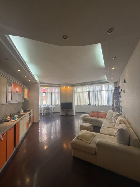 Tirane, jepet me qera apartament 2+1+Ballkon Kati 5, 120 m² 650 € (Rruga Frang Bardhi)